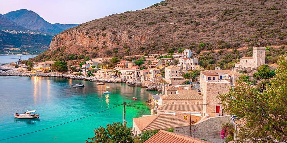 Φτηνά δωμάτια για σεπτεμβριάτικες βουτιές στην Πελοπόννησο