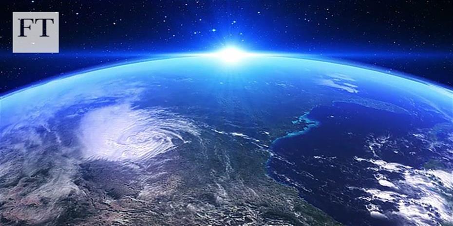 Επέστρεψαν στη γη οι τουρίστες του διαστήματος