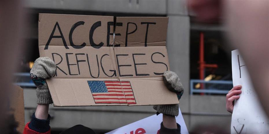 Δικαστικά μπλόκα στις αποφάσεις Τραμπ για τους μουσουλμάνους