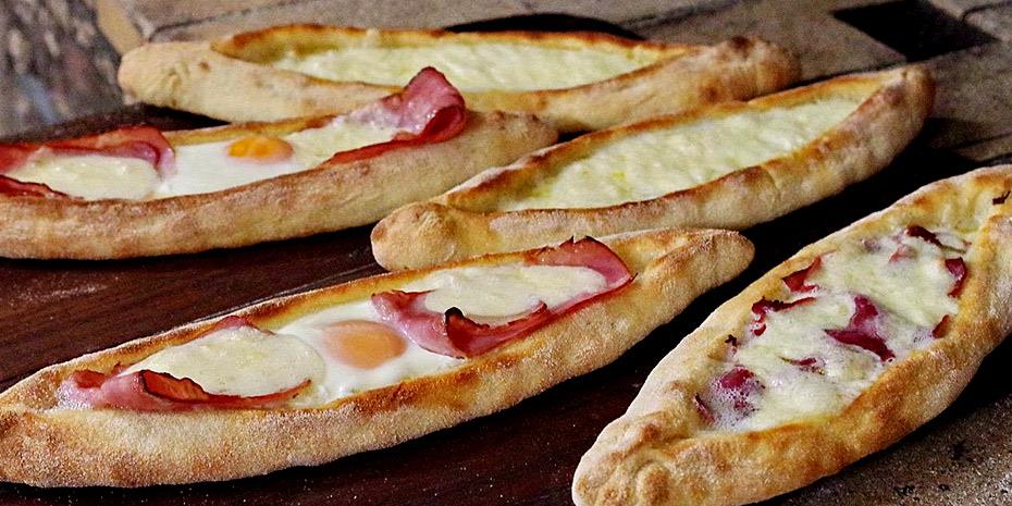 Στη Δροσιά το πεϊνιρλί είναι ιεροτελεστία