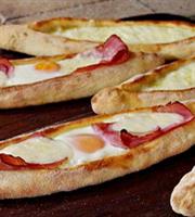 Στη Δροσιά το πεϊνιρλί είναι ιεροτελεστία