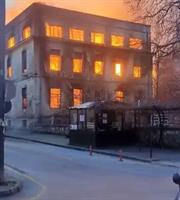 Υπό έλεγχο η πυρκαγιά σε καπναποθήκη της Ξάνθης: Κινδύνευσαν σπίτια
