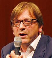 Γκι Φερχόφστατ σε Τσίπρα: Πώς θέλετε να σας θυμάται η ιστορία;