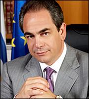 Μίχαλος: Φόροι, εισφορές θα υπερβούν φέτος το 60% του εισοδήματος των Ελλήνων 