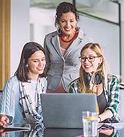 Βοηθώντας τους εφήβους να χαράξουν τον επαγγελματικό τους δρόμο