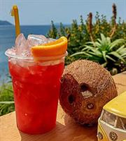 Παραλίες με beach bar που δεν... σφάζουν στην τιμή