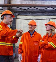 Η Metlen υποδέχθηκε την ηγεσία του London Metal Exchange στο «Αλουμίνιον της Ελλάδος»