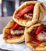 Νέες αυξήσεις στο σουβλάκι, σε ποιες περιοχές ξεπερνάει τα 6 ευρώ!