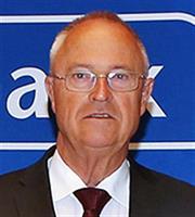 Eichel (πρ. Γερμανός ΥΠΟΙΚ): Να δοθεί λύση στο θέμα του χρέους