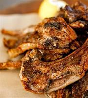 Τα καλύτερα «βουνίσια» παϊδάκια της Αθήνας