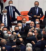 Αγορές πανικού από τα τουρκικά νοικοκυριά λόγω του πολέμου