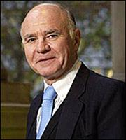 Φάμπερ: Ο εμπορικός πόλεμος του Τραμπ θα πλήξει περισσότερο τις ΗΠΑ 