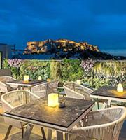 Ταράτσες με θέα: 5 εστιατόρια για φαγητό με την Αθήνα στο πιάτο