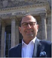 Ο πρώτος ελληνικής καταγωγής βουλευτής στην Μπούντεσταγκ