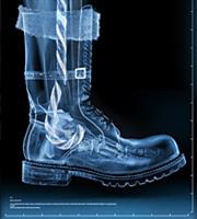 Αβεβαιότητα για τα Χριστούγεννα λόγω τραυματισμού του Αϊ-Βασίλη σε μπασκετικό ατύχημα