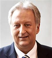 Χελμάγερ: Διαχειρίσιμο και χωρίς ελάφρυνση το ελληνικό χρέος 