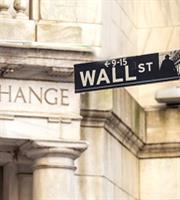 Ράλι στη Wall Street με Apple και περιφερειακές τράπεζες