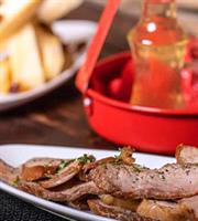 Για ούζα, τσίπουρα και μεζεδάκια στη Γλυφάδα