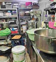 Κατασχέθηκαν 12 τόνοι ακατάλληλων προϊόντων στην Αττική