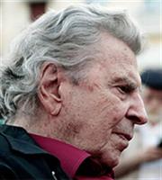 Την Πέμπτη στον Γαλατά Χανίων η κηδεία του Μίκη Θεοδωράκη