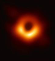 Προτείνεται ποιητικό χαβανέζικο όνομα για την πρώτη μαύρη τρύπα που φωτογραφήθηκε