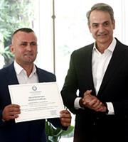 Την ελληνική ιθαγένεια έλαβε τιμητικά ο Γκόγκα Λεντιάν