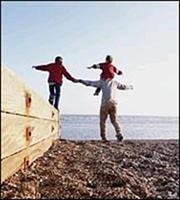 «Βίοι αντίθετοι» για ασφαλιστικές και... ασφαλιστές