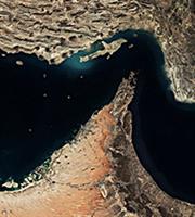 Παραμένει κλειστό το Ορμούζ, με το Ιράν να κρατά τα... κλειδιά