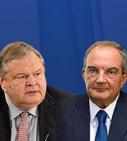 Σήμα κινδύνου Καραμανλή - Βενιζέλου για δημοκρατία, θεσμούς, εξωτερική πολιτική