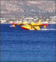 Μικρές εστίες φωτιάς καίνε στην Ανάβυσσο