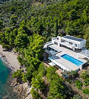 Μια μοναδική βίλα στη Σκιάθο διαθέσιμη για το κοινό