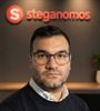 Steganomos: Η ελληνική πλατφόρμα που «οπλίζει» με AI τα μικρά ξενοδοχεία