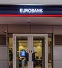 Eurobank: Η εισήγηση για τα μπόνους στα στελέχη και το μέρισμα €0,09 ευρώ 